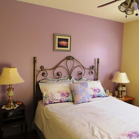 Wild Rose Bed & Breakfast Saskatoon Exteriör bild