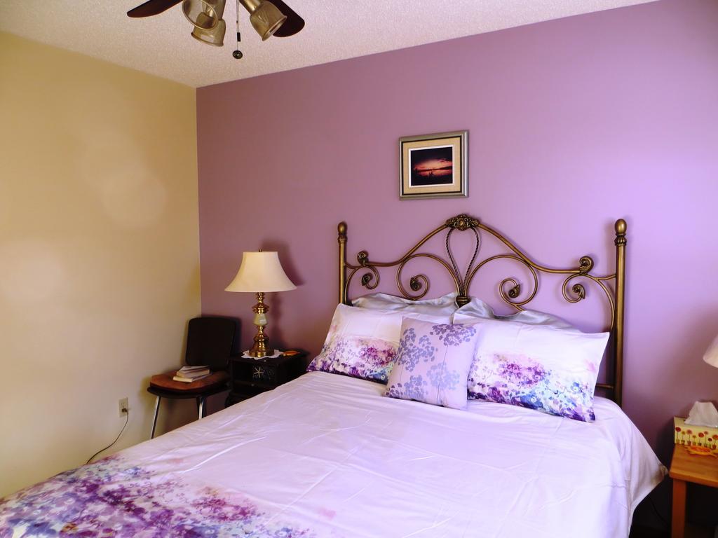 Wild Rose Bed & Breakfast Saskatoon Exteriör bild